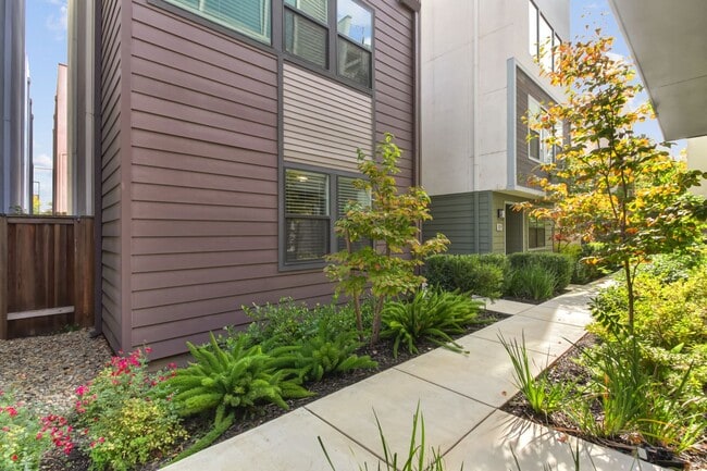 Building Photo - Stunning Alkali Flat Residence: Half Month Free With Move-In by 02/01/2026