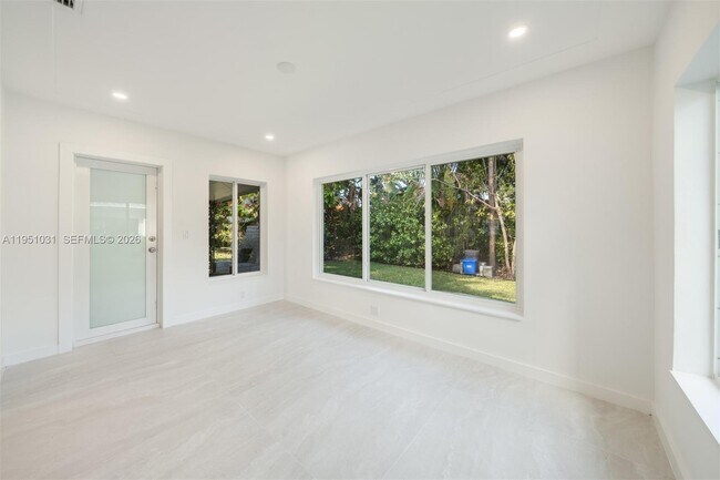 Building Photo - 47 Oviedo Ave