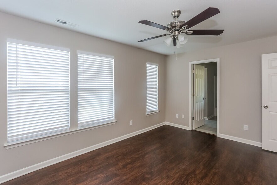 Building Photo - 4122 Kellybrook Dr
