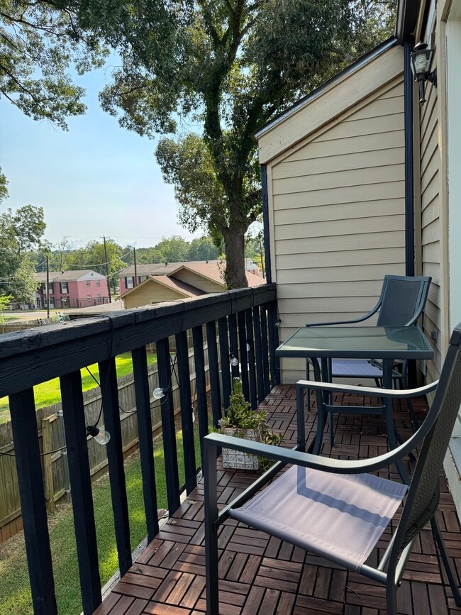 Building Photo - 2120 Pearl St