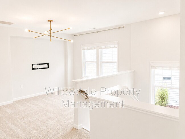 Building Photo - 208 Daisy Grove Ln