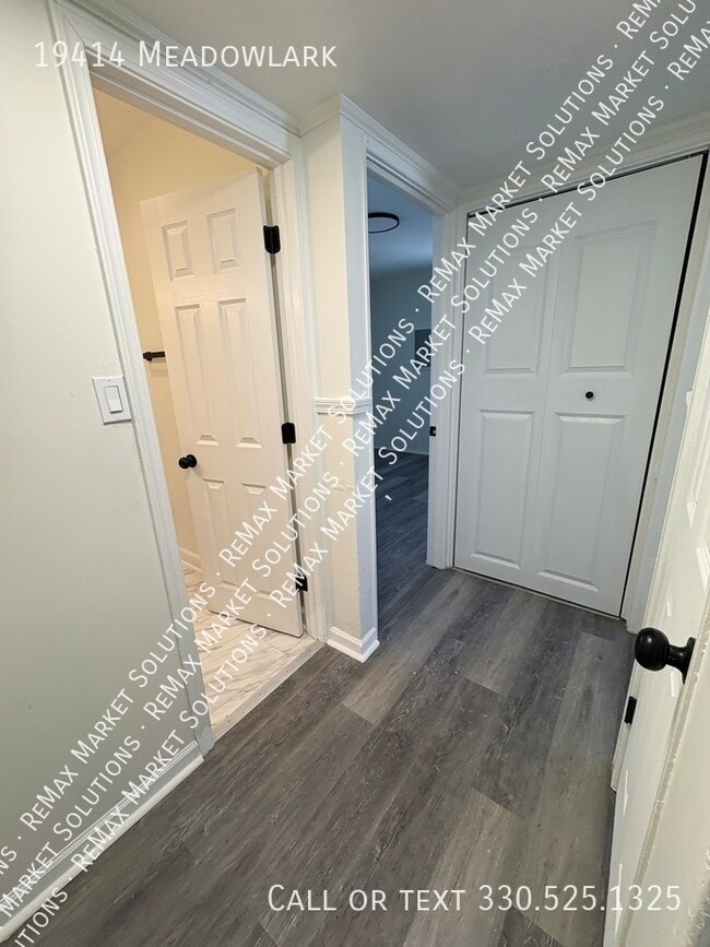 Building Photo - 19414 Meadowlark-