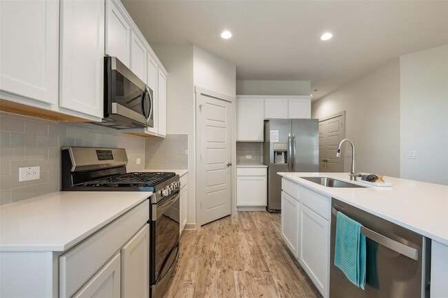 Building Photo - 253 Deserti Rd