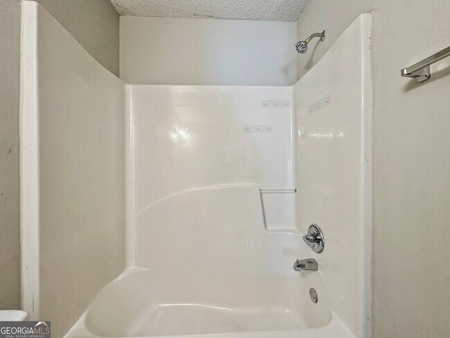 Building Photo - 1017 Maris Ln