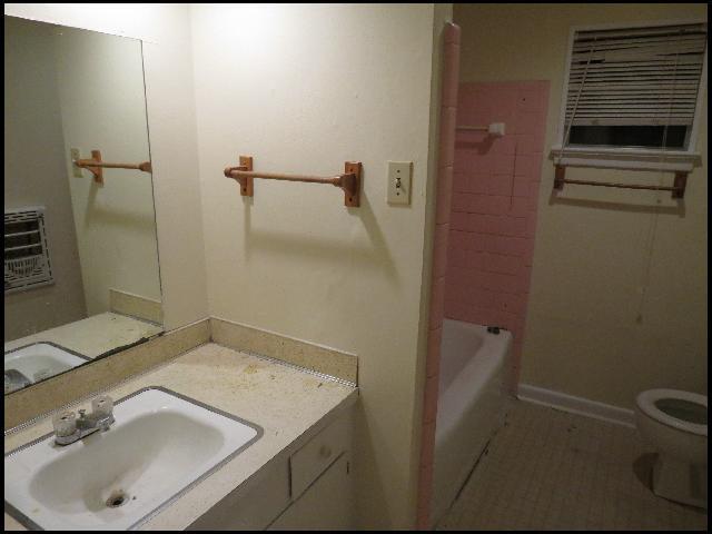 Building Photo - 6609 Verbena Dr