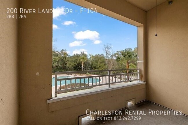 Building Photo - 200 River Landing Dr