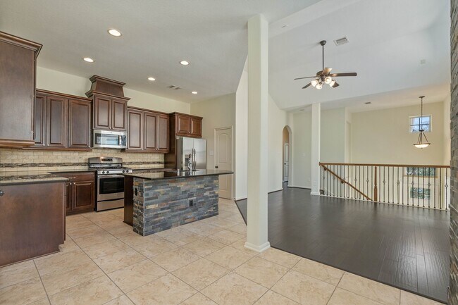 Building Photo - 174 Cheswood Forest Dr