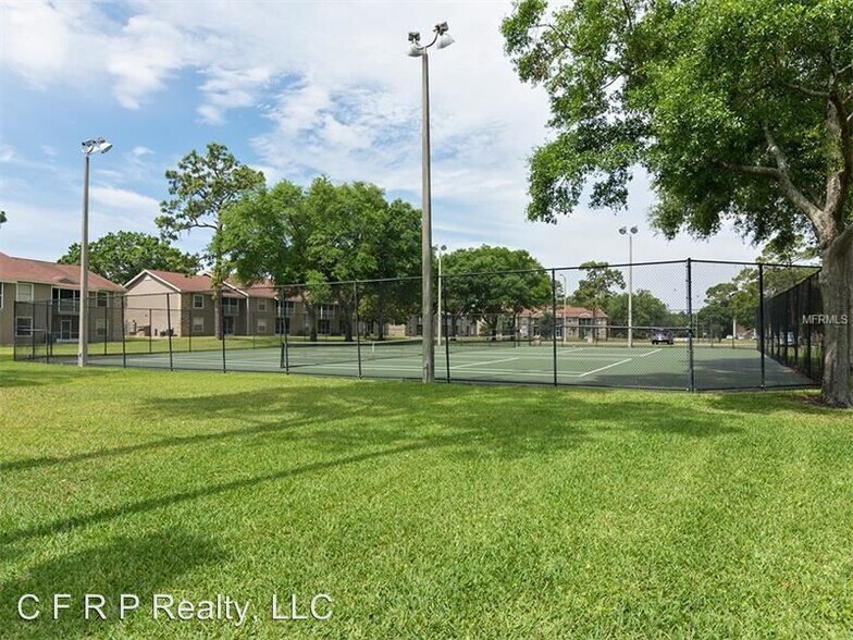 Lighted Tennis Courts - 124 Reserve Cir