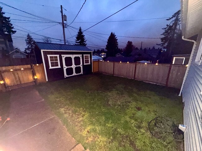 Building Photo - Prime Central Location – Walk to 6th Ave & Proctor Districts