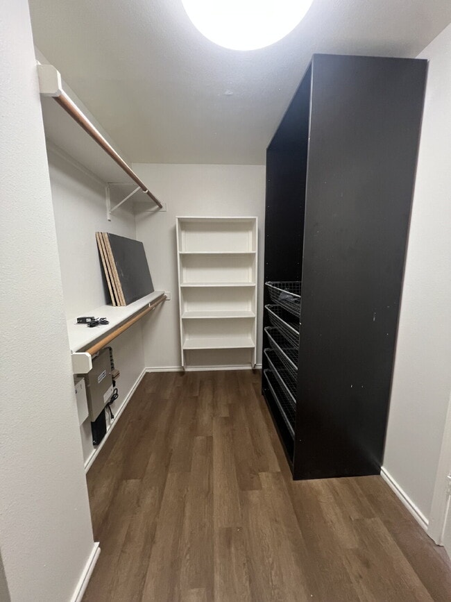 Building Photo - Charming 3-Bed /2 -Bath Sanctuary with Fireplace & Hardwood Floors, Between Evans and Bulverde at...