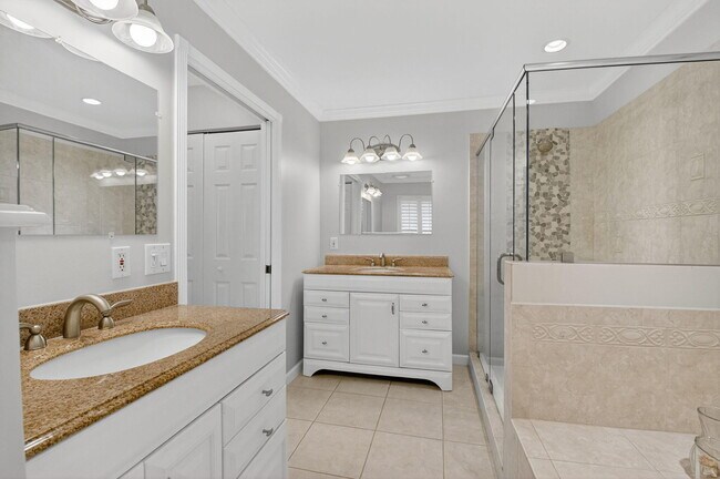 Building Photo - 4690 Palo Verde Dr