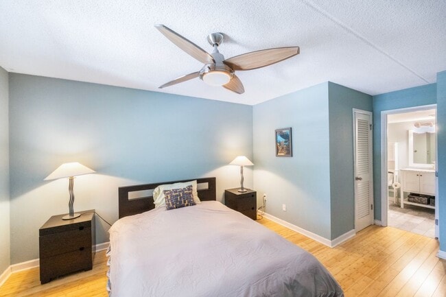Building Photo - 5306 Santa Rosa Ct