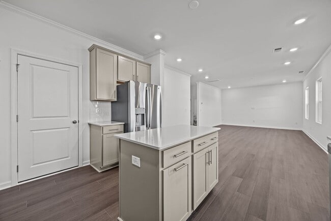 Building Photo - 50% OFF FIRST MONTH RENT!! Charming 4BD/2.5BA Located In Angier NC!!!