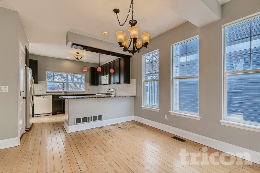 Building Photo - 300 Fieldstone Dr