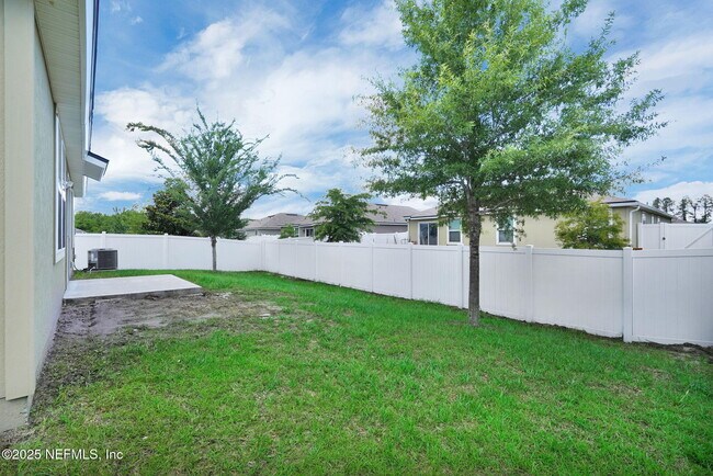 Building Photo - 1983 Pebble Point Dr