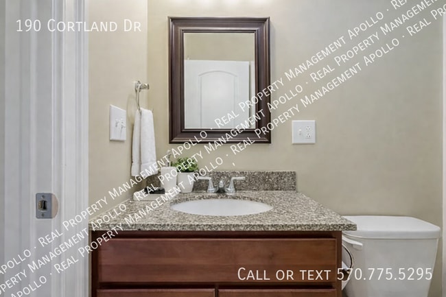 Building Photo - 190 Cortland Dr