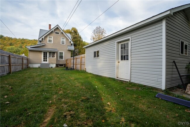 Building Photo - 48 Dolge Ave
