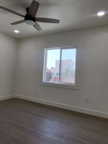 Building Photo - 6919 Seville Ave
