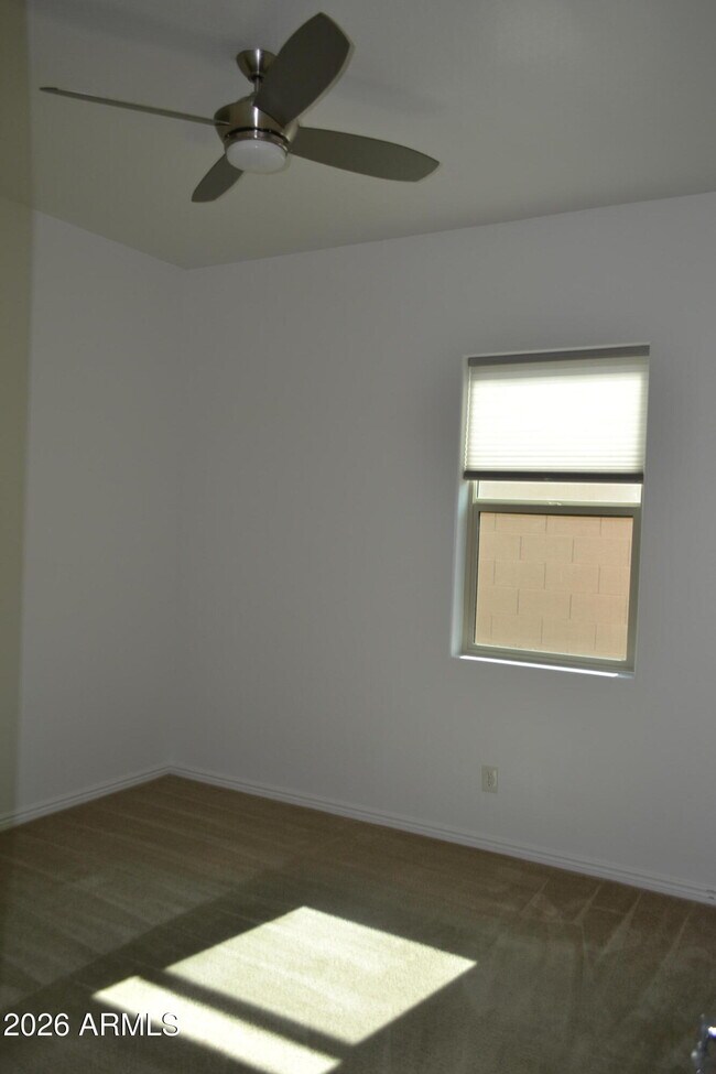 Building Photo - 9644 Thatcher Ave