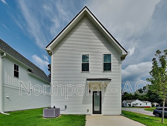 Building Photo - 513 Craven St