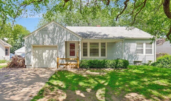 Primary Photo - 1544 N Sedgwick Ave