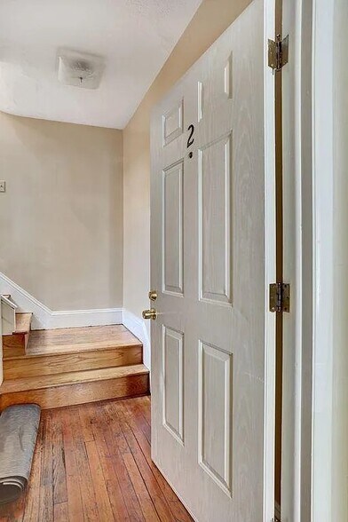 Building Photo - 104 Ruby St