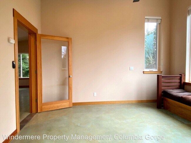 Building Photo - Studio, 1 bath House - 530 Frank Johns Rd