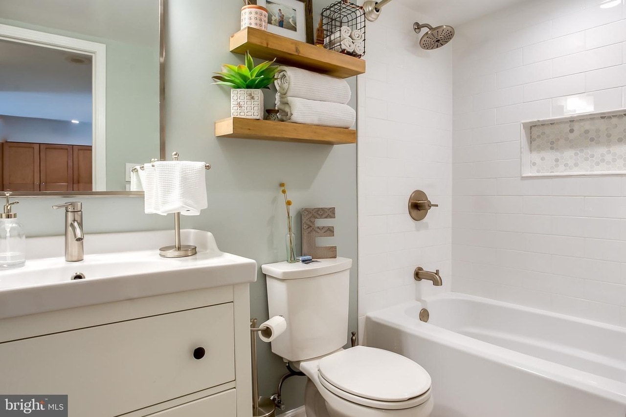 Re-modeled Bathroom - 1001 N Randolph St