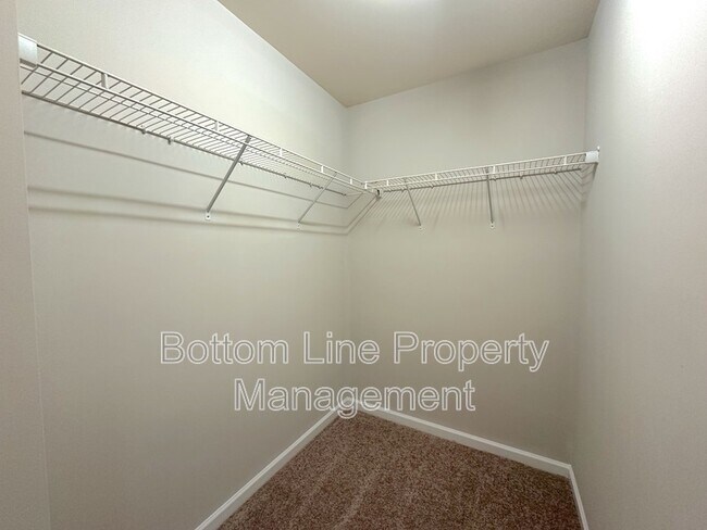 Building Photo - 11115 Derryrush Ave