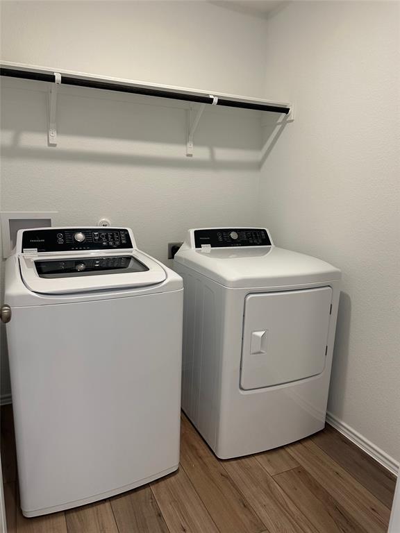 Building Photo - 2513 Four Waters Lp