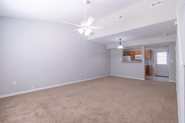 Building Photo - 1505 Raleigh Dr
