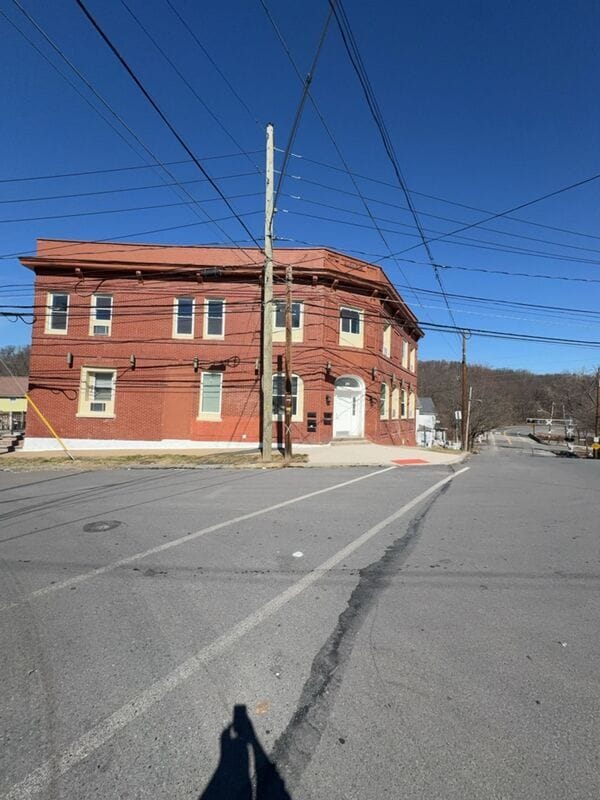 Building Photo - 730 N Main St