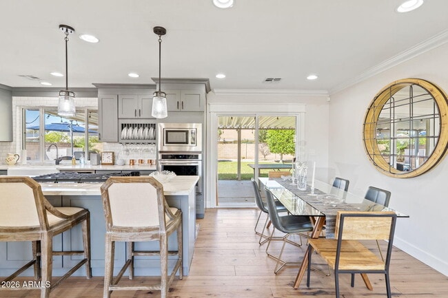 Building Photo - 8308 E Valley View Rd