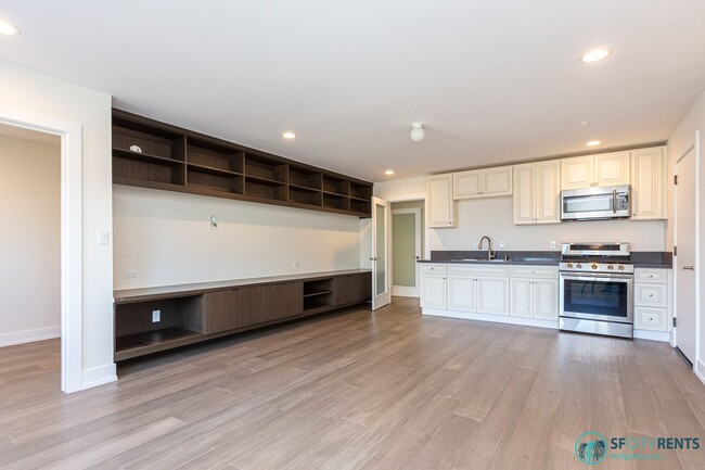 Building Photo - Sherwood Forest: Single Family Home w/ 2 C...