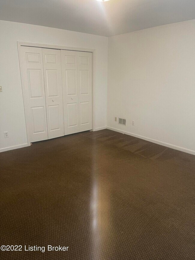 Building Photo - 6300 Camden Ct