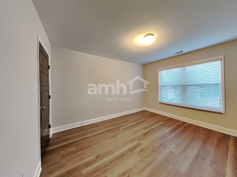 Building Photo - 1159 Victoria Walk Ln