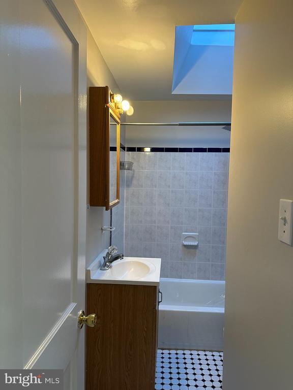 Building Photo - 1961 Carter Rd