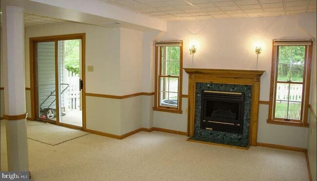 Building Photo - 218 Bromley Pl