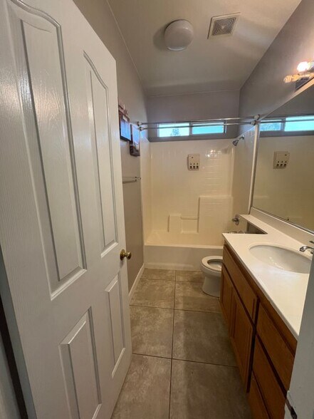 Building Photo - 11559 Brookrun Ct