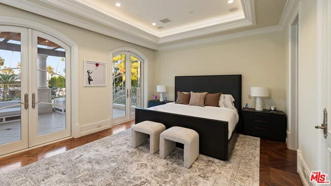 Building Photo - 718 N Rodeo Dr