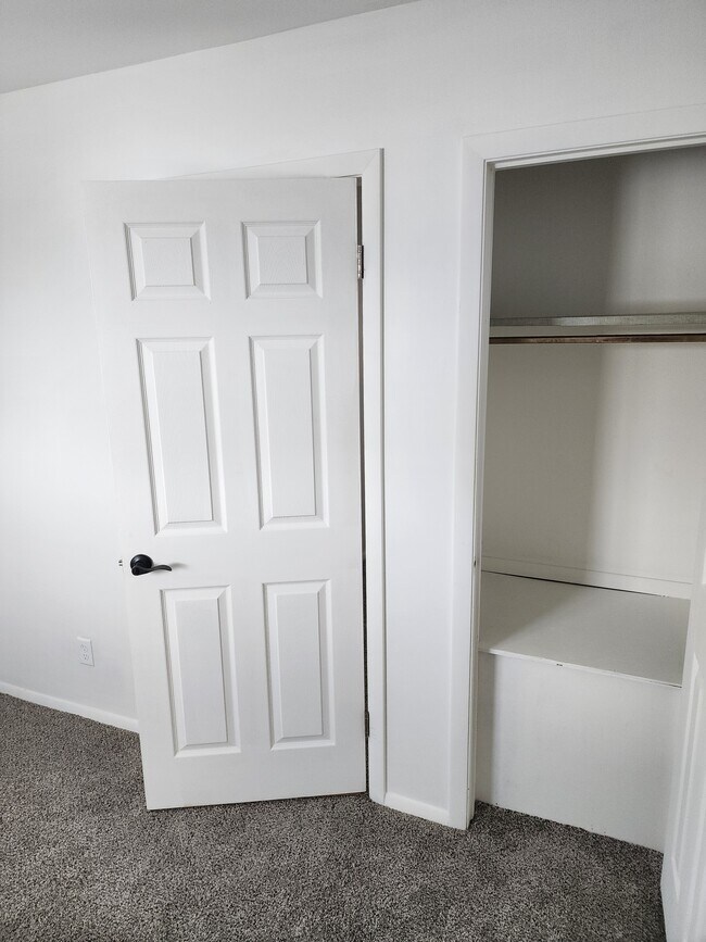 Building Photo - 1864 Murphy Woods Rd