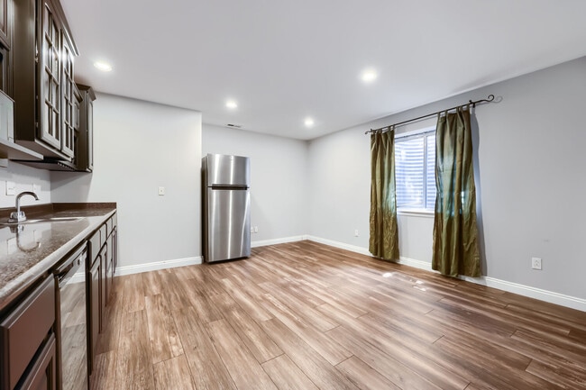 Building Photo - 885 Marlstone Pl