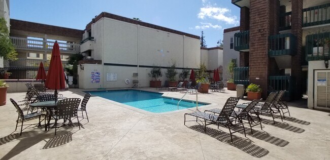Building Photo - 355 S Los Robles Ave