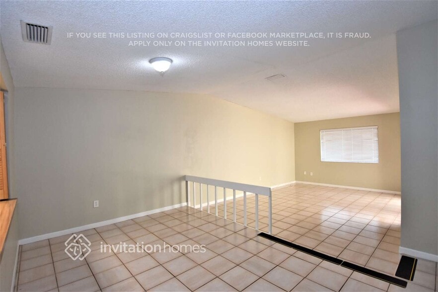 Building Photo - 11221 SW 117th Ct