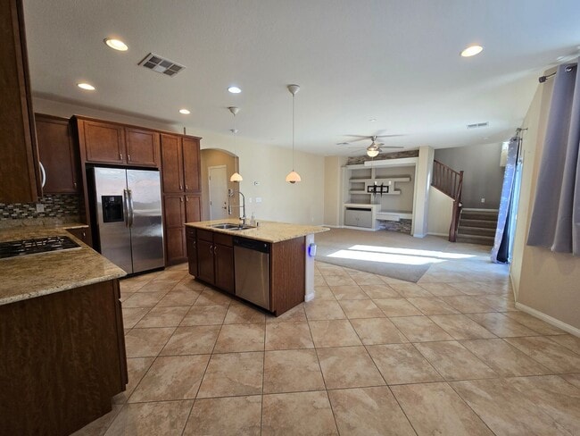 Building Photo - An Amazing 3 Bedroom Home in South East Las Vegas.