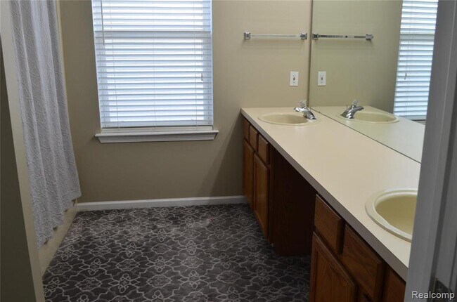 Building Photo - 7957 Mallard Way