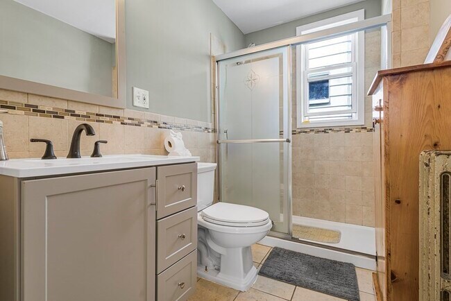 Building Photo - 37 Harbor View St