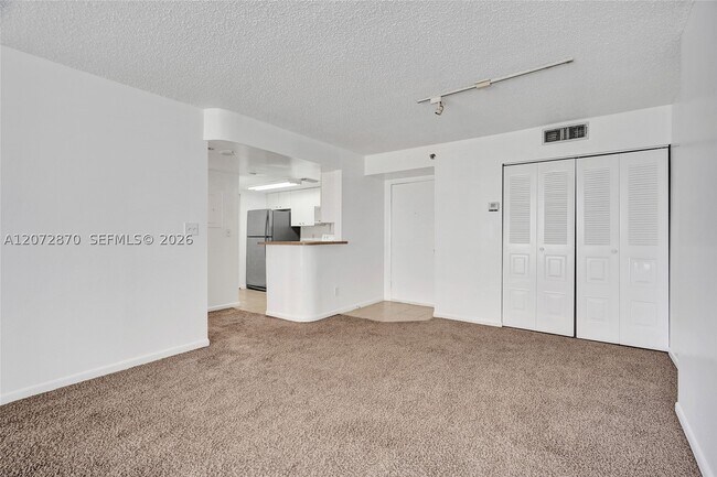 Building Photo - 770 Claughton Island Dr