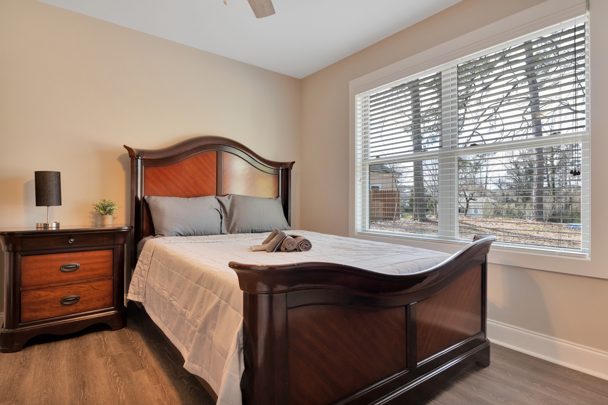 Building Photo - 764 Mary Ln