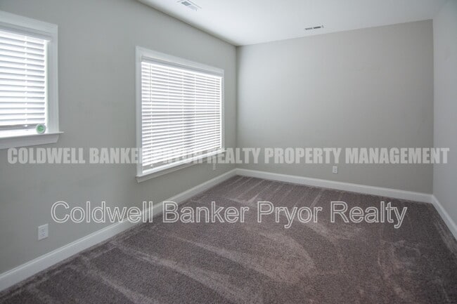 Building Photo - 3578 Red Barn Ln